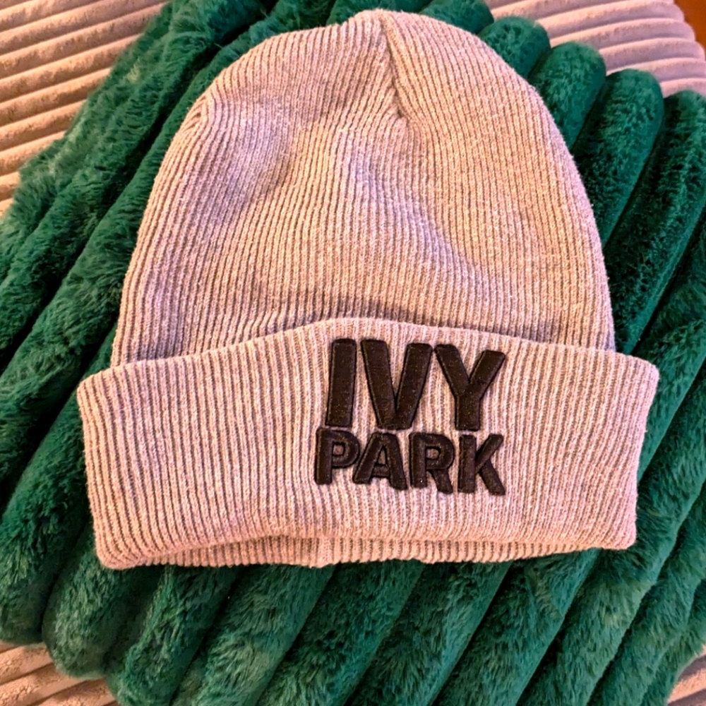 IVY PARK stocking cap